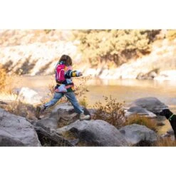 Camelbak Mini M.U.L.E 50 Oz Youth Hydration Pack -Bicycle Discount Store 3923166f10a2eed9b47c77c2f7217f1a6a64efc5ab2a93230e5b7936a39ea53b 23141.1684772810