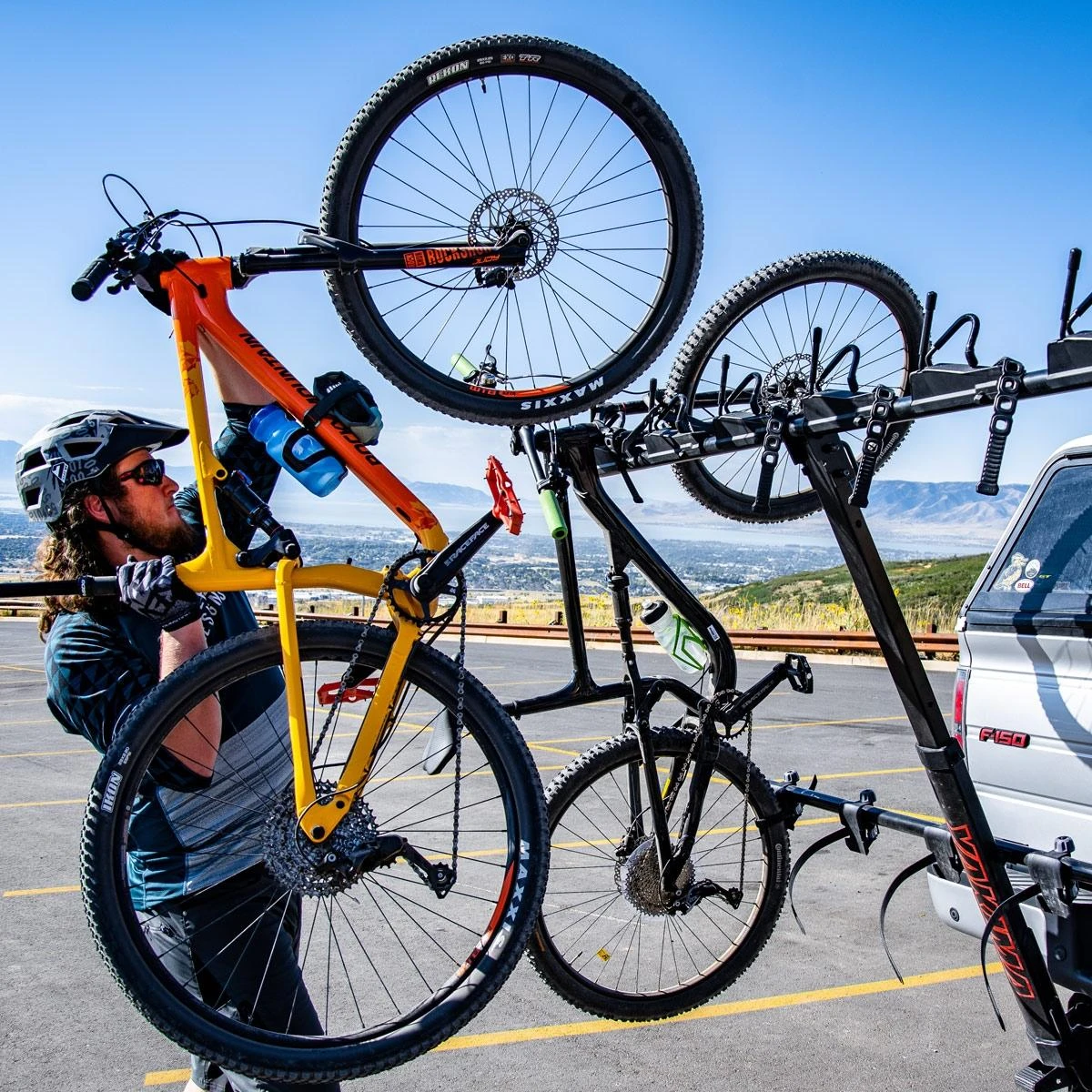 Yakima HangOver Bike Rack 2 Yakima HangOver Bike Rack - Image 2