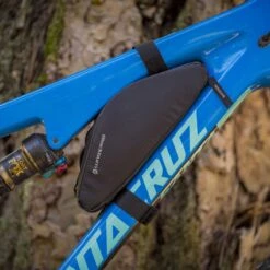 Blackburn Outpost Corner Bike Frame Bag -Bicycle Discount Store c7b6c69ba01a691851f107578159acefcf48464acf7ac8c260388bcb37ce3afe 95184.1681554559