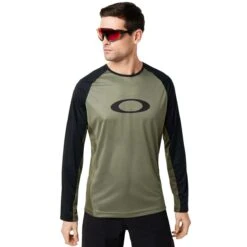 Oakley MTB LS Tech Tee -Bicycle Discount Store dd5e03eb576a4aa3461a25d7832ee7d4bebbf1135f52e846f3ed3fcf7c474a16 62191.1685352644